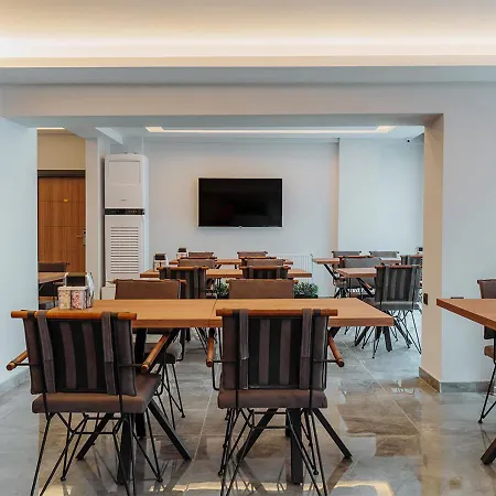Port Hotel 3*