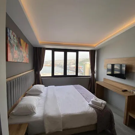 Port Hotell 3*