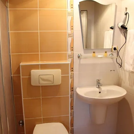 Port Hotell 3*